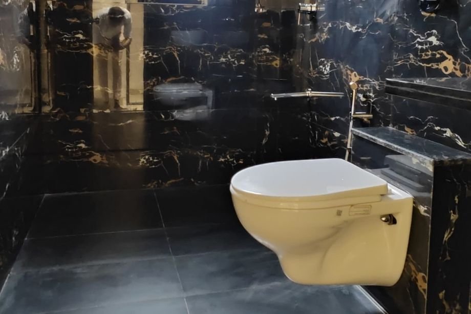 Redision-Royal-Internal-Bathroom