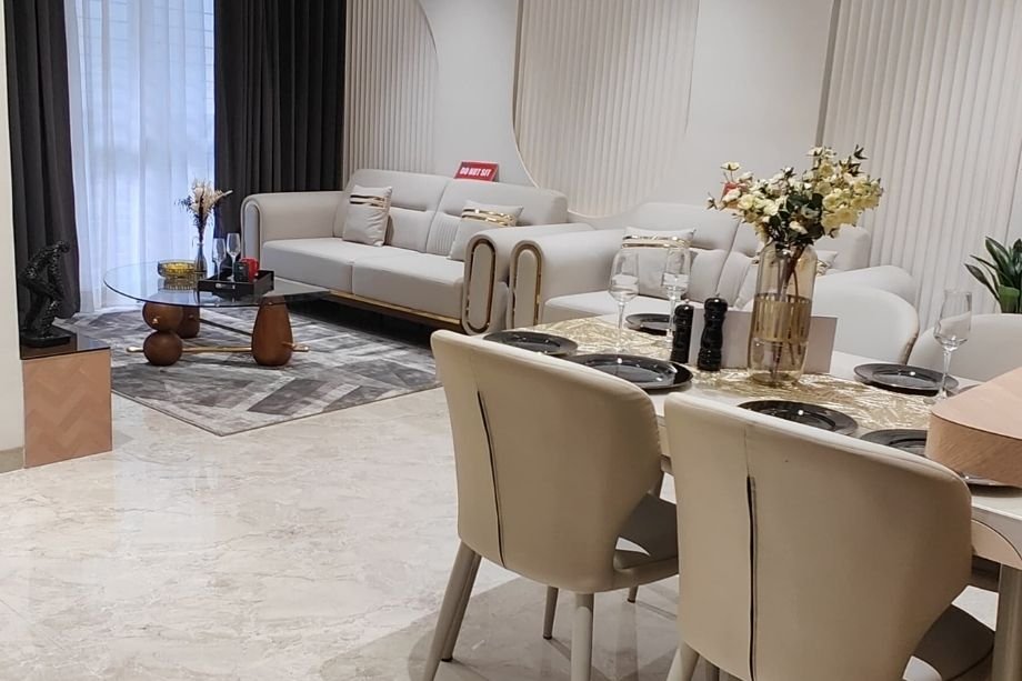 Redision-Royal-Internal-Dinning-Living